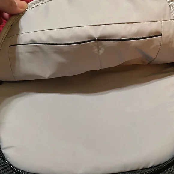 Travelon- RFID Anti theft travel bag - Picture 3 of 14